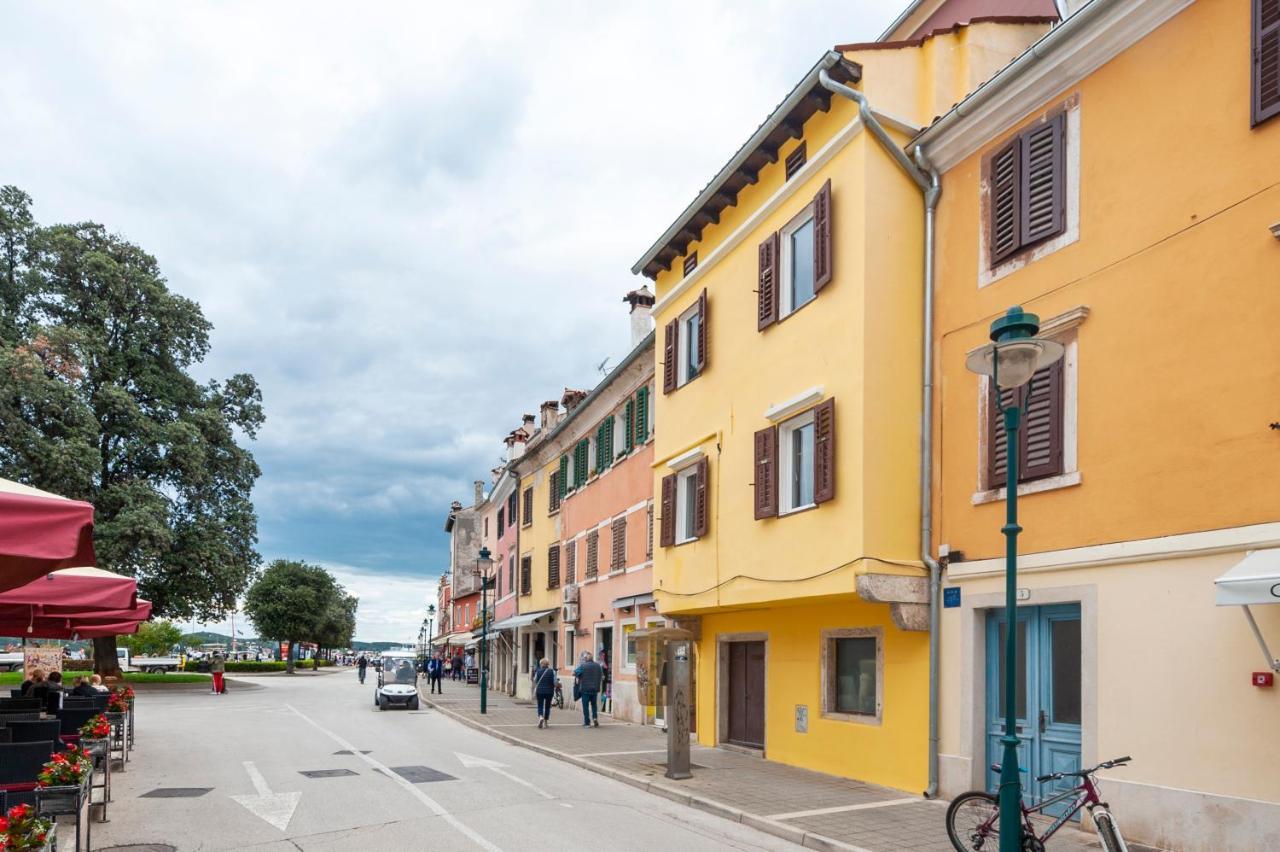The Yellow House Apartments Rovinj Exteriör bild